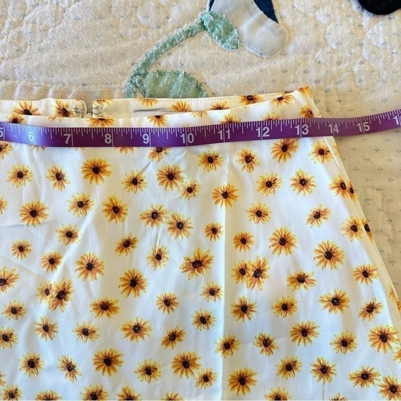 NWT WeWoreWhat mini slip skirt in daisy print women XS - Picture 10 of 11